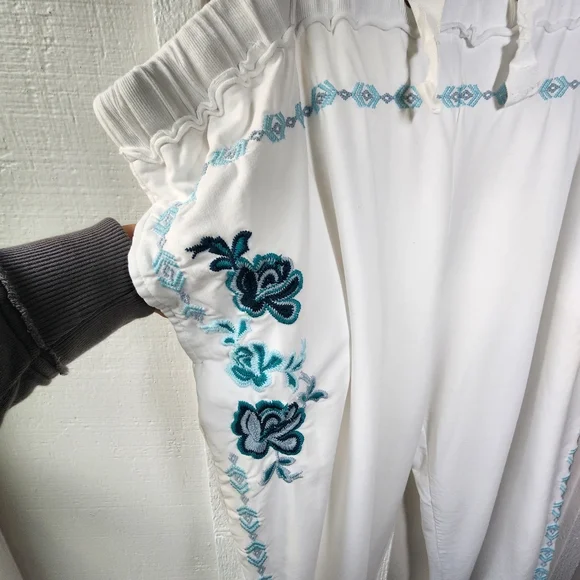 Sundance Faded Fields Joggers White Blue Embroidered Size XXL - Picture 12 of 16